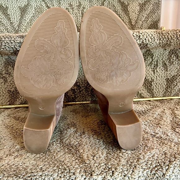 Bos. & Co. Celine Suede Open Peep Toe Boots Bootie in Taupe Size 37 or 7 EEUC - Picture 8 of 8